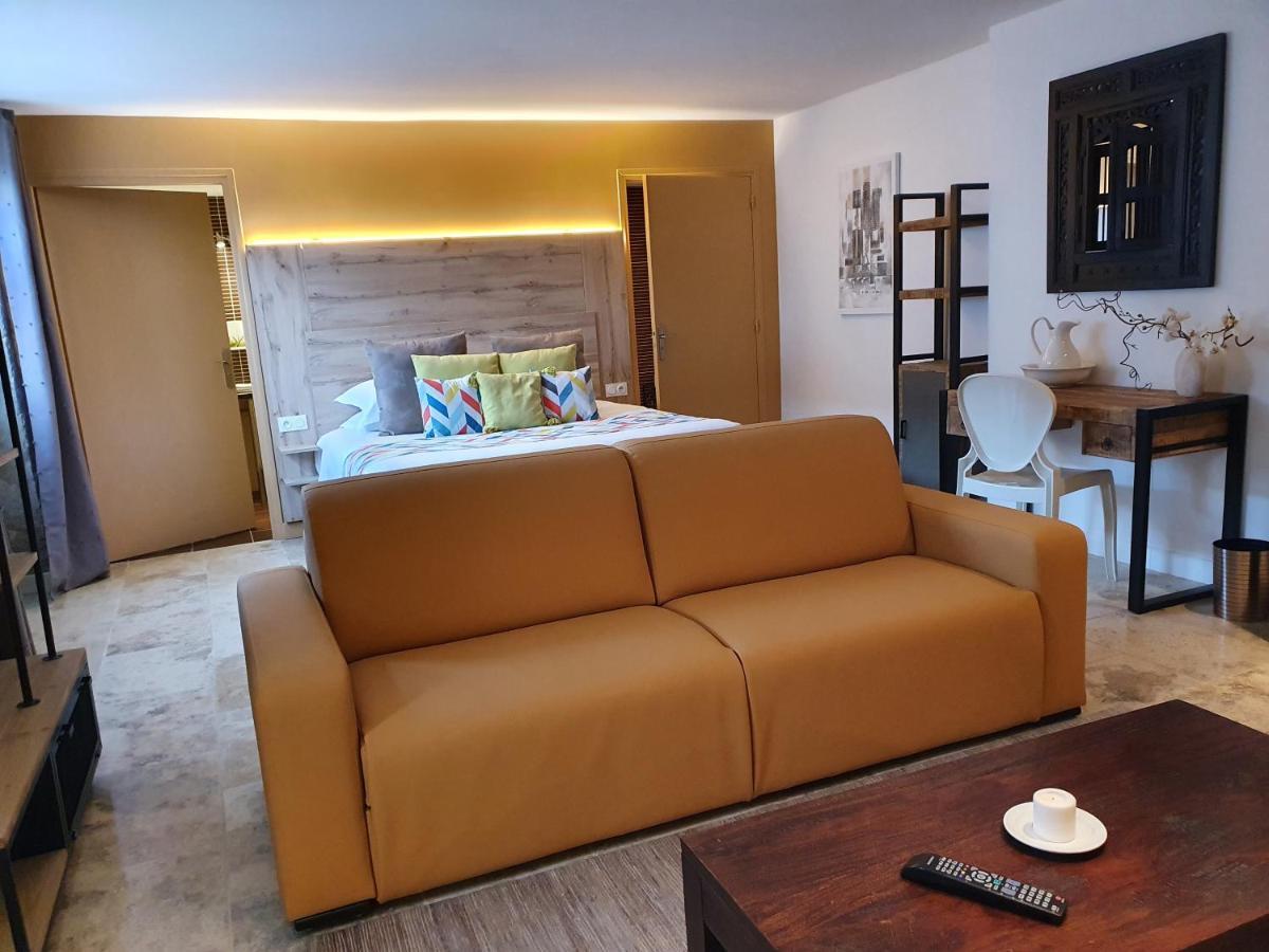 Logis L'Auberge De Larressingle Екстериор снимка