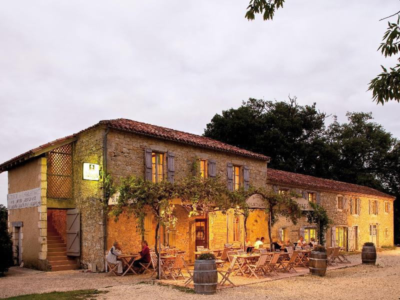Logis L'Auberge De Larressingle Екстериор снимка