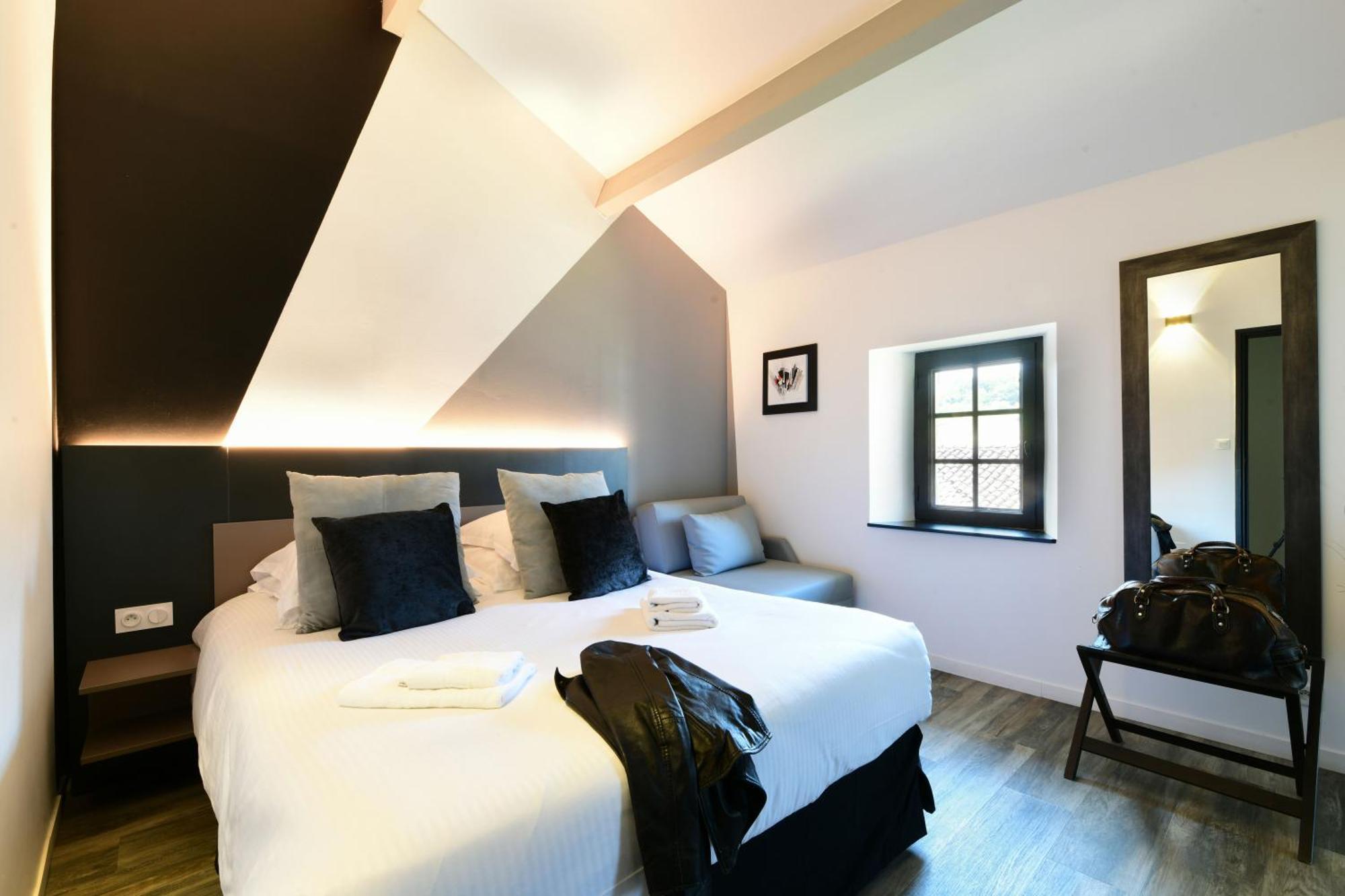 Logis L'Auberge De Larressingle Екстериор снимка