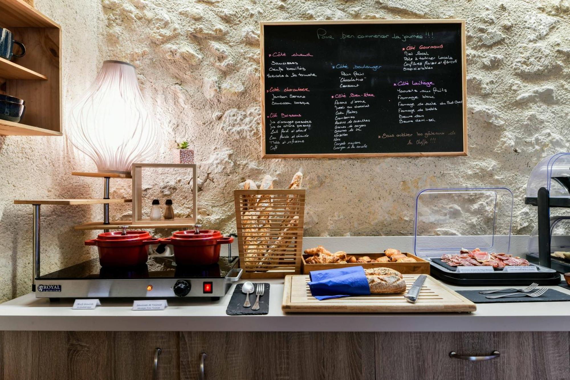Logis L'Auberge De Larressingle Екстериор снимка