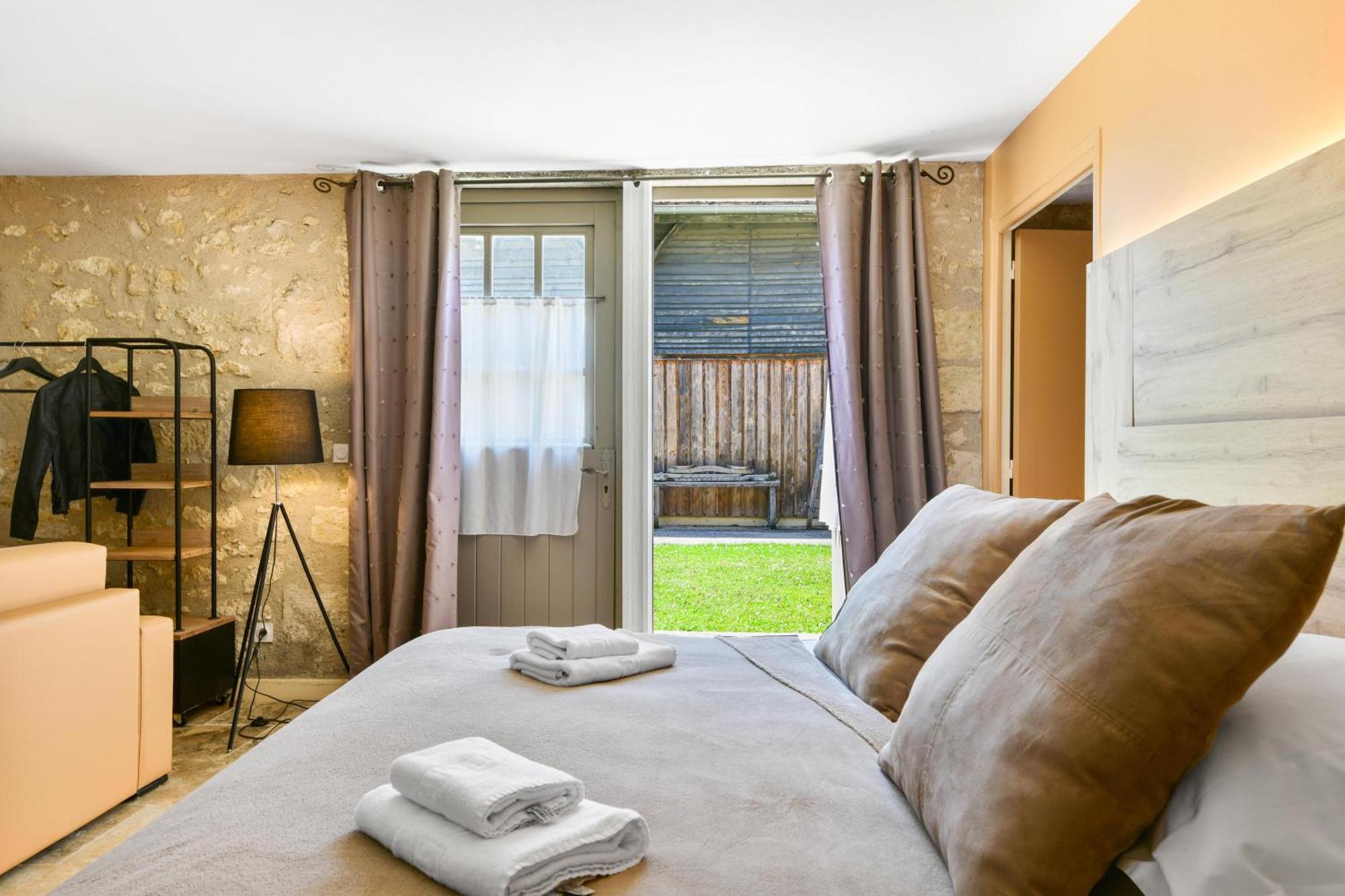 Logis L'Auberge De Larressingle Екстериор снимка