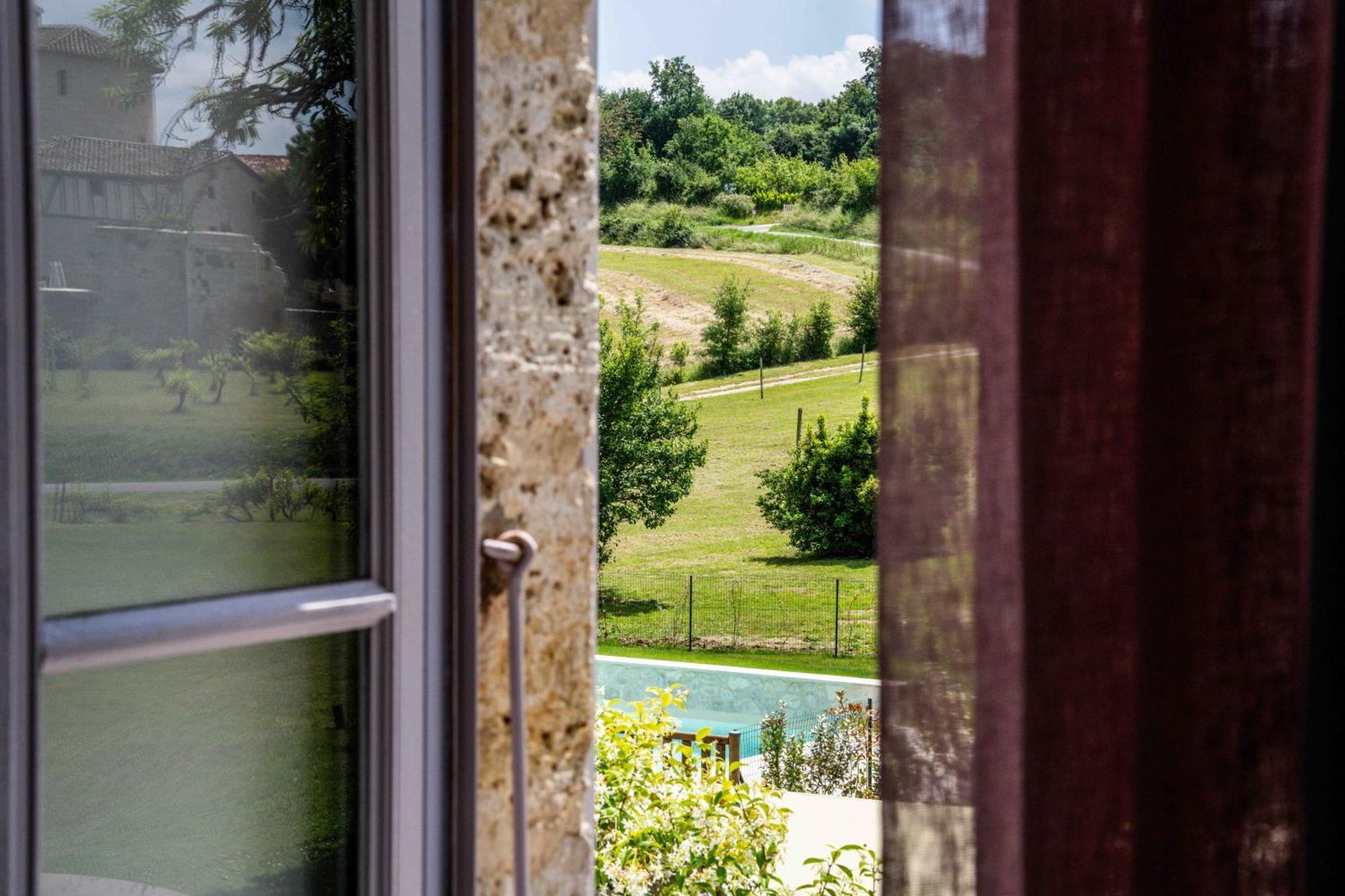 Logis L'Auberge De Larressingle Екстериор снимка