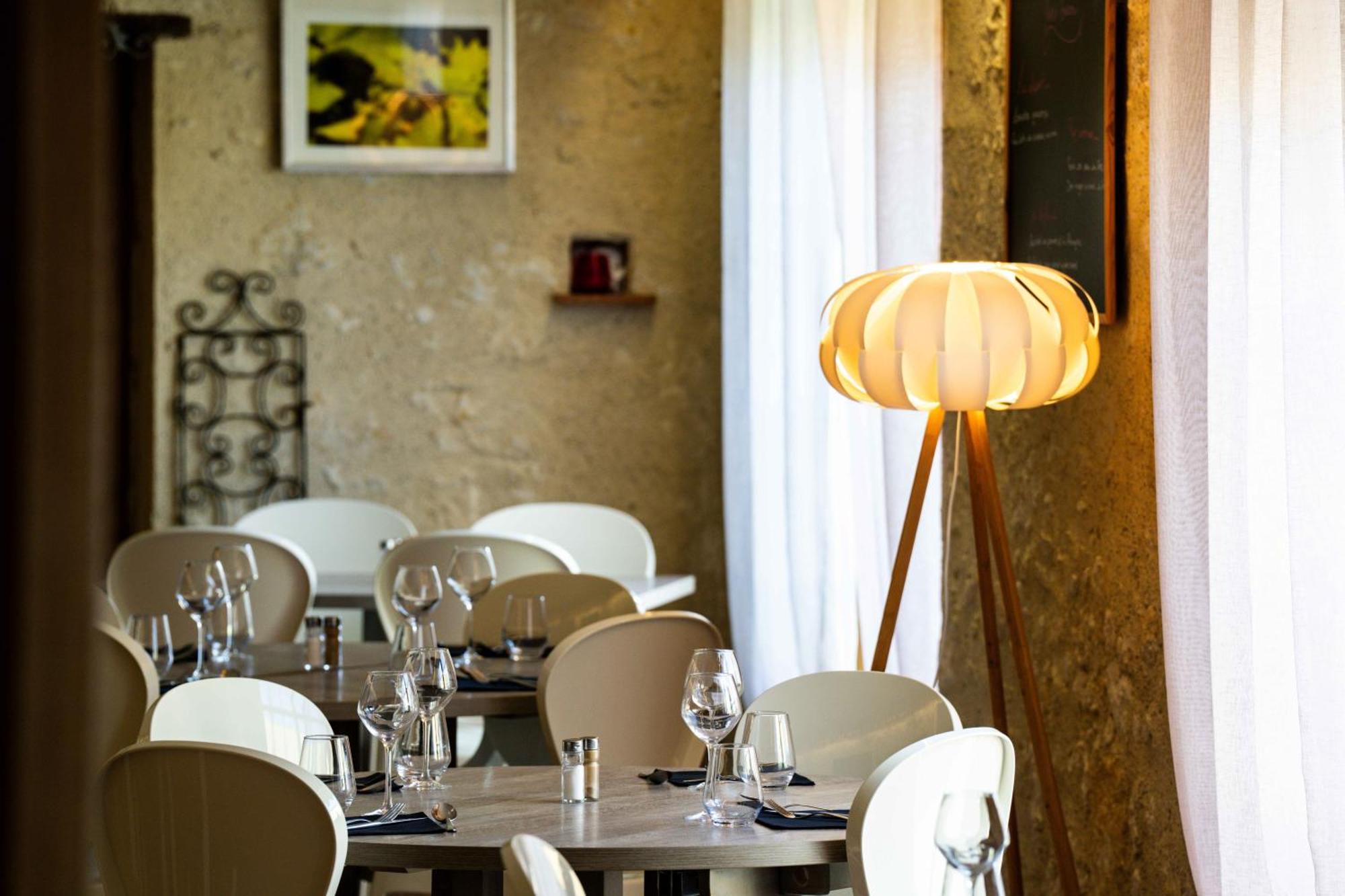 Logis L'Auberge De Larressingle Екстериор снимка