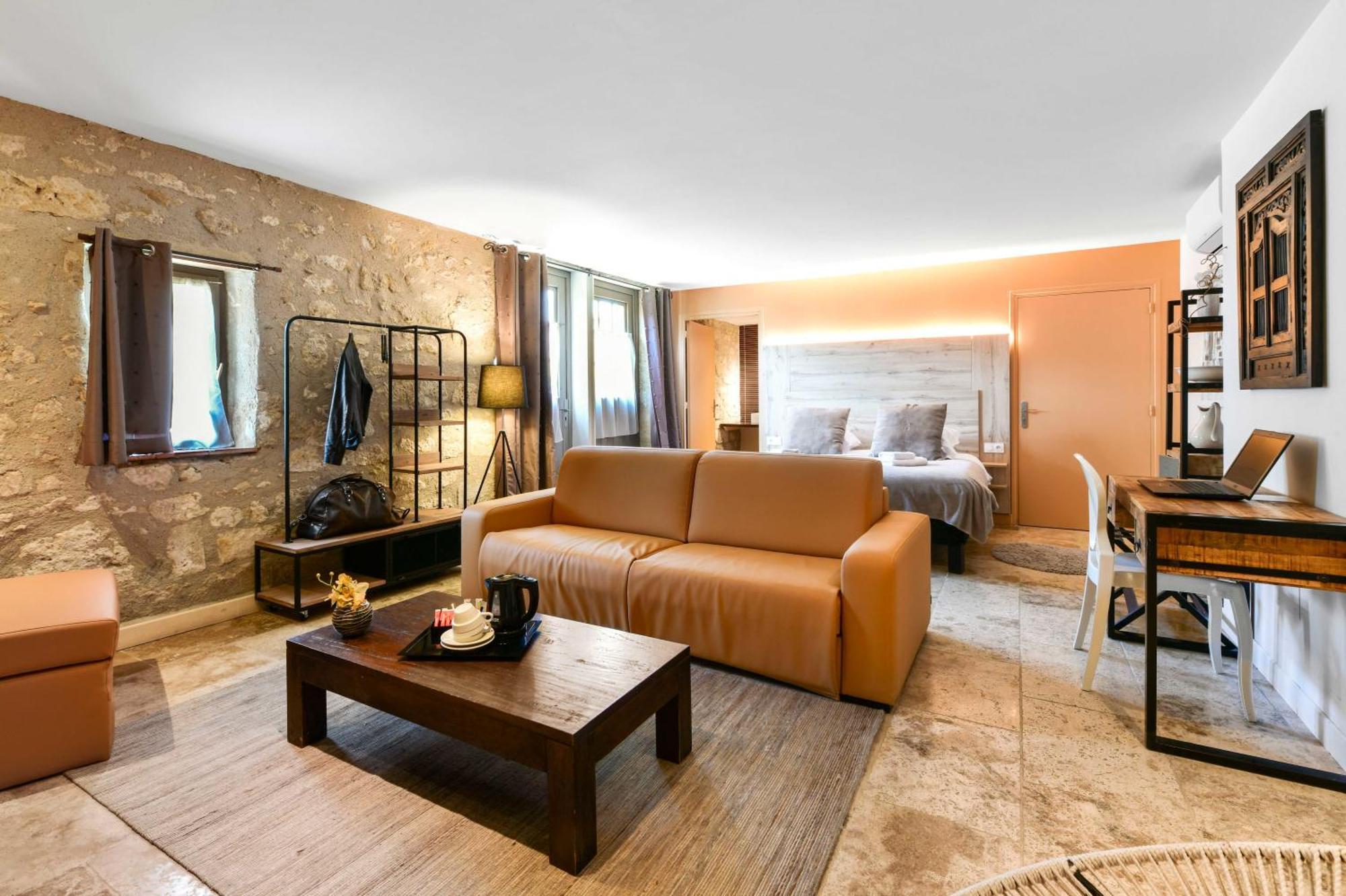 Logis L'Auberge De Larressingle Екстериор снимка