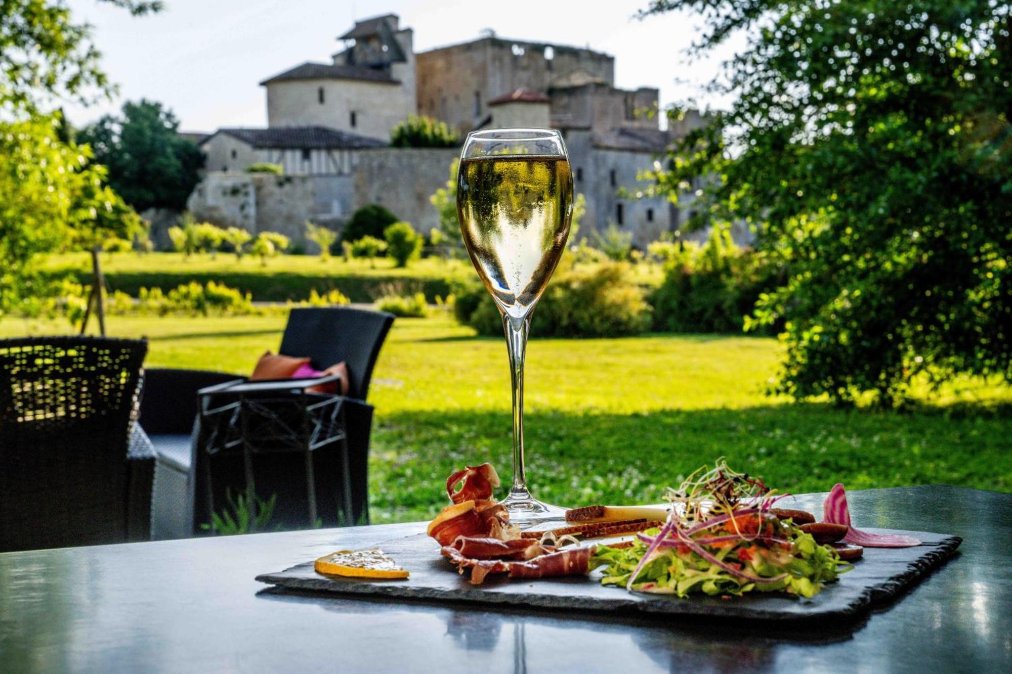Logis L'Auberge De Larressingle Екстериор снимка