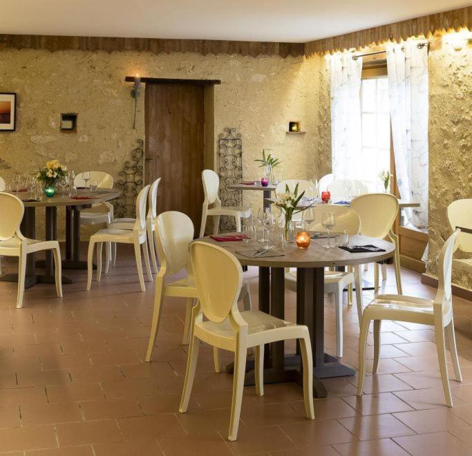 Logis L'Auberge De Larressingle Екстериор снимка